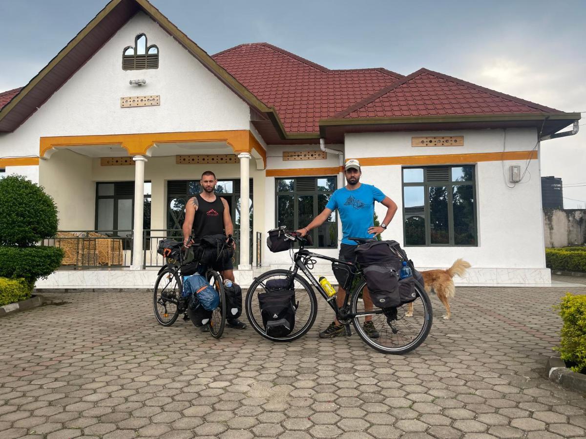 Virunga Homestays Рухенгери Экстерьер фото