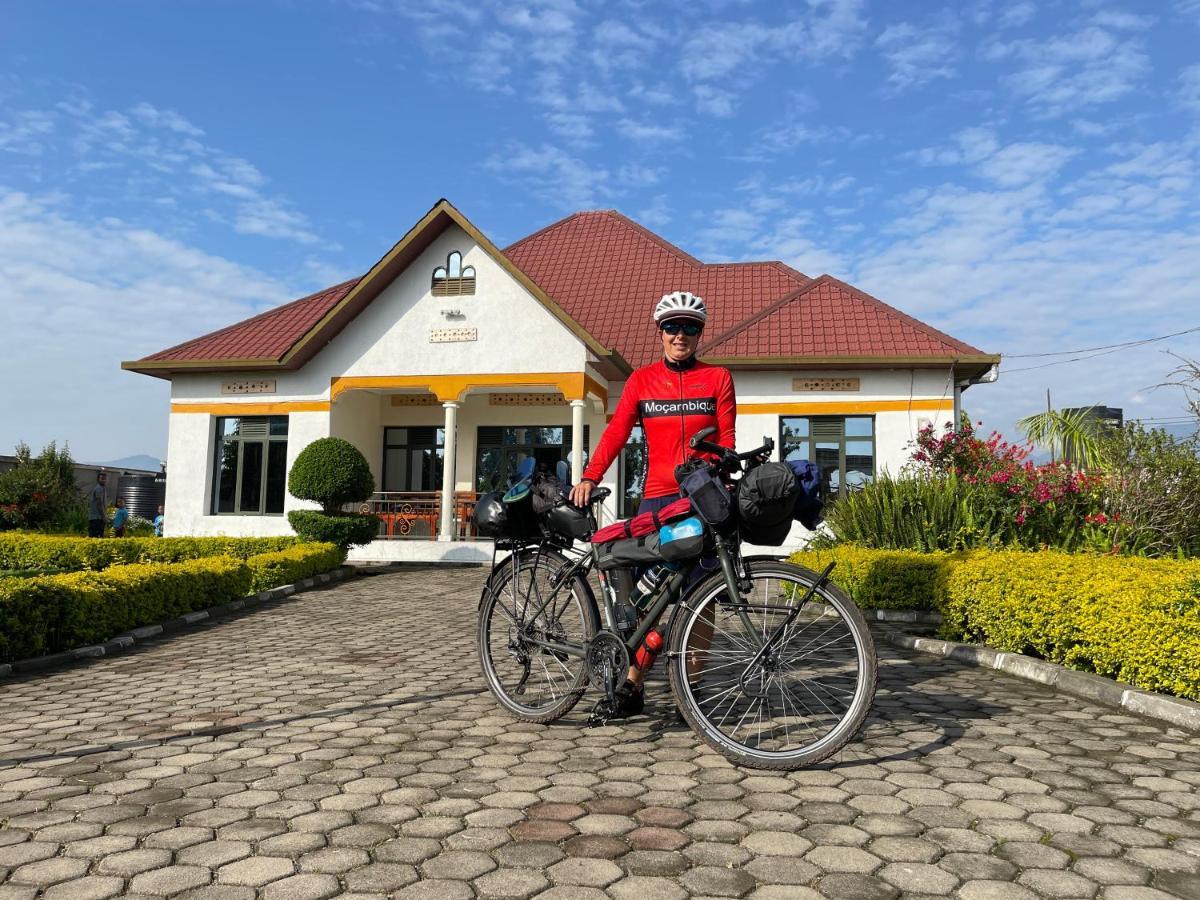 Virunga Homestays Рухенгери Экстерьер фото